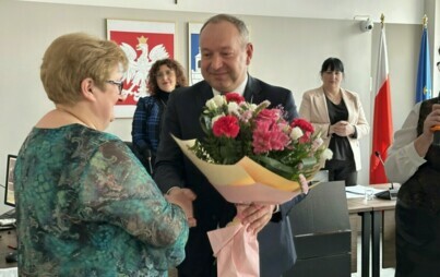 Zdjęcie do Na zasłużoną emeryturę odeszła dyrektor ŚDS Joanna Gałczyńska