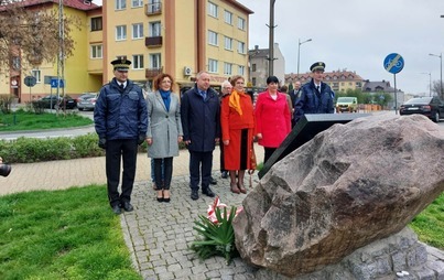 Zdjęcie do Uczczono 80-tą rocznicę wybuchu powstania w Getcie Warszawskim