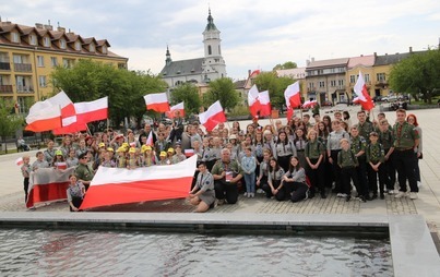 Zdjęcie do Happening na Święto Flagi Rzeczypospolitej Polskiej