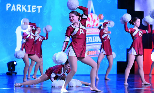 Zdjęcie do Wielkie emocje w hali MOSiR! Mistrzostwa Polski w cheerleadingu i World Dance Stage przyciągnęły tłumy