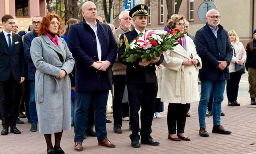 Zdjęcie do Ostrowiec Świętokrzyski uczcił 86. rocznicę zbrodni katyńskiej